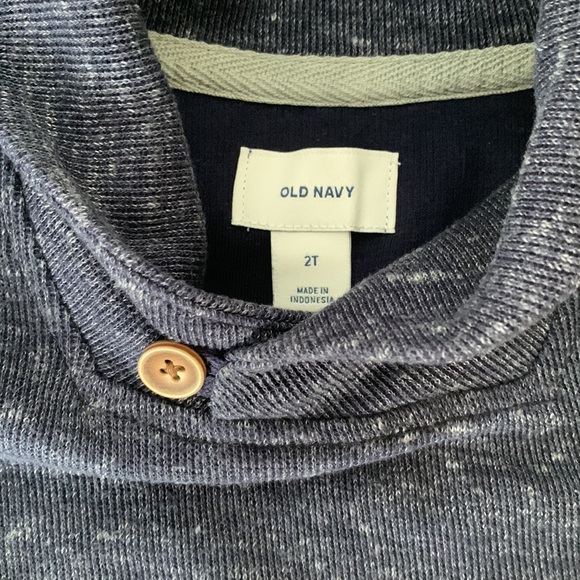 Old Navy sweater - Picture 2 of 6